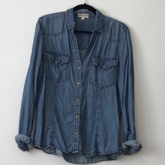 Anthropologie Tops - Anthropologie Cloth & Stone Chambray Button Down L